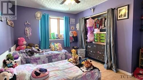 375047 Highway 11B, Temiskaming Shores, ON - Indoor Photo Showing Bedroom