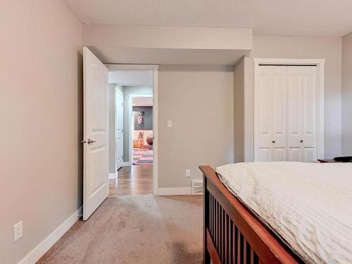 255 Archibald Road, Clearwater, BC - Indoor Photo Showing Bedroom