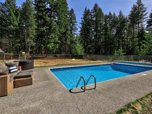 3267 Agate Bay Rd, Barriere, BC - Outdoor With In Ground Pool With Backyard