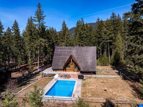 3267 Agate Bay Rd, Barriere, BC - Outdoor With In Ground Pool