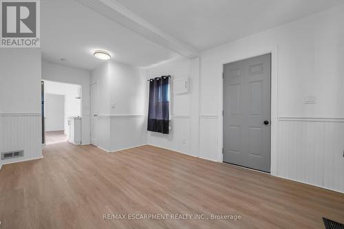 252 Vine St, St. Catharines, ON - Indoor Photo Showing Other Room