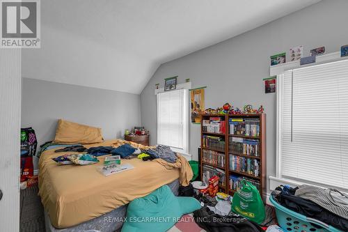 252 Vine St, St. Catharines, ON - Indoor Photo Showing Bedroom