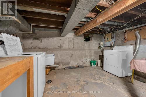 252 Vine St, St. Catharines, ON - Indoor Photo Showing Laundry Room