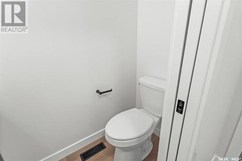 775 Delainey Court, Saskatoon, SK - Indoor Photo Showing Bathroom