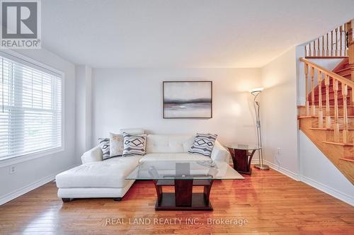 39 Roy Rainey Ave, Markham, ON - Indoor Photo Showing Living Room