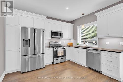 82 Barley Tr, Stirling-Rawdon, ON - Indoor Photo Showing Kitchen With Stainless Steel Kitchen With Double Sink