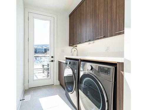 L/T-109 Stillwater Cres, Blue Mountains, ON - Indoor Photo Showing Laundry Room