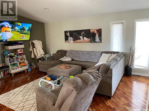 251 1St Street, Craik, SK - Indoor Photo Showing Living Room