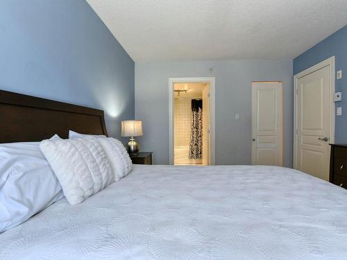Master bedroom - 206-945 Rue Muir, Montréal (Saint-Laurent), QC - Indoor Photo Showing Bedroom