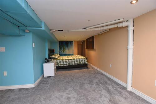 86 Graham Avenue S, Hamilton, ON - Indoor Photo Showing Bedroom