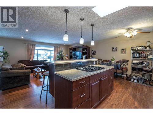 11917 Marshall Crescent, Summerland, BC - Indoor Photo Showing Kitchen With Upgraded Kitchen