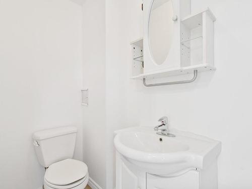 Powder room - 1121 Rue Principale, Saint-Roch-De-L'Achigan, QC - Indoor Photo Showing Bathroom