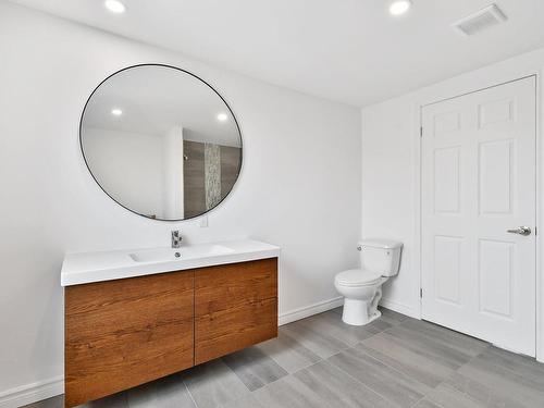 Salle de lavage - 1121 Rue Principale, Saint-Roch-De-L'Achigan, QC - Indoor Photo Showing Bathroom