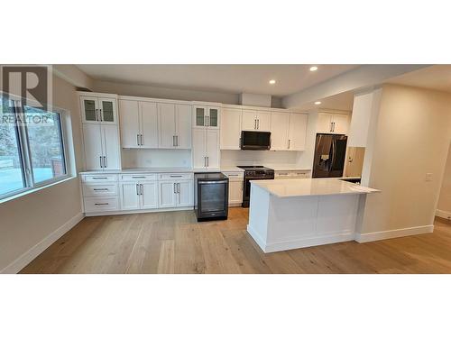 217 Elm Avenue Unit# 301, Penticton, BC - Indoor Photo Showing Kitchen
