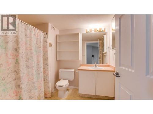 3011 Gateby Place Unit# 612, Vernon, BC - Indoor Photo Showing Bathroom