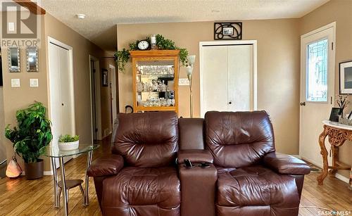 40 Well Road, North Qu'Appelle Rm No. 187, SK - Indoor Photo Showing Living Room