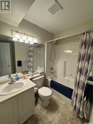 305 1172 103Rd Street, North Battleford, SK - Indoor Photo Showing Bathroom
