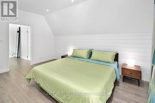 323 Maple St, Collingwood, ON - Indoor Photo Showing Bedroom