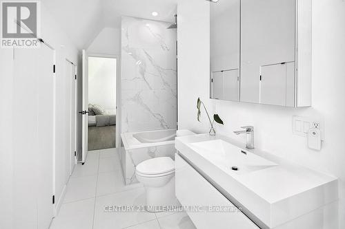 323 Maple Street, Collingwood, ON - Indoor Photo Showing Bathroom