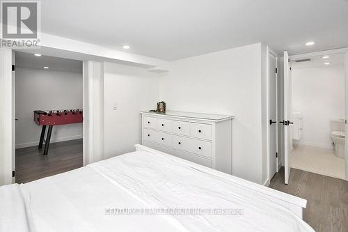 323 Maple St, Collingwood, ON - Indoor Photo Showing Bedroom