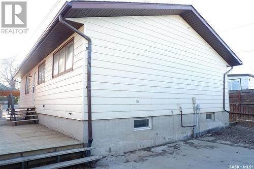 212 5Th Avenue W, Assiniboia, SK - Outdoor With Exterior