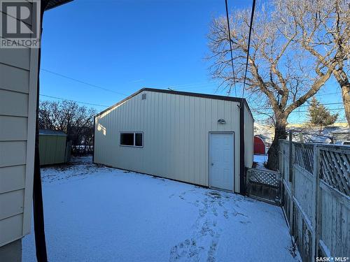 212 5Th Avenue W, Assiniboia, SK - Outdoor With Exterior