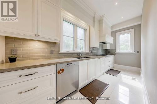 21 Hammok Cres, Markham, ON - Indoor Photo Showing Kitchen With Double Sink