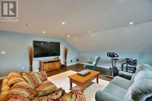 117 Stanley St, Collingwood, ON - Indoor Photo Showing Living Room