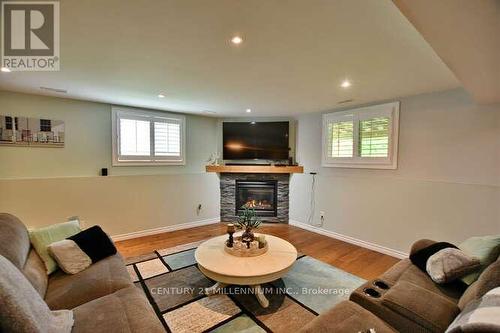 117 Stanley St, Collingwood, ON - Indoor Photo Showing Living Room With Fireplace