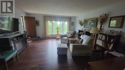 313 Macdonald Ave # 509, Sault Ste Marie, ON - Indoor Photo Showing Living Room