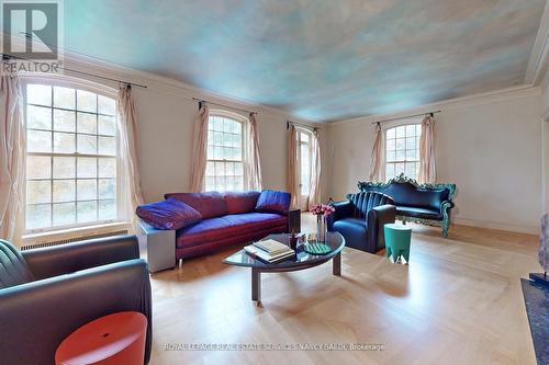 7 Alderbrook Dr, Toronto, ON - Indoor Photo Showing Living Room