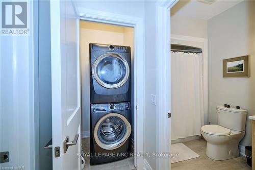 35 Taliesin Tr, Welland, ON - Indoor Photo Showing Laundry Room