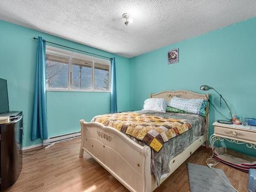 290 Davidson Cres, Lillooet, BC - Indoor Photo Showing Bedroom