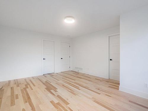 Master bedroom - 3609 Rue De L'Université, Longueuil (Saint-Hubert), QC - Indoor Photo Showing Other Room