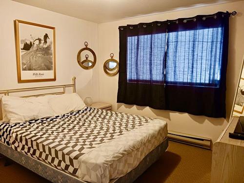 1-137 Whitetail Road, Apex Mountain, BC - Indoor Photo Showing Bedroom