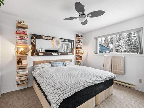 1-137 Whitetail Road, Apex Mountain, BC - Indoor Photo Showing Bedroom