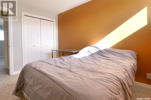 18 1292 Gordon Road, Moose Jaw, SK - Indoor Photo Showing Bedroom