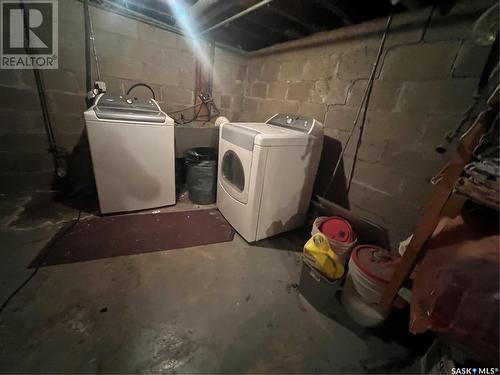 2379 Proton Avenue, Gull Lake, SK - Indoor Photo Showing Laundry Room