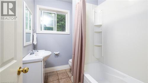 302446 Grey Road 170, Georgian Bluffs, ON - Indoor Photo Showing Bathroom