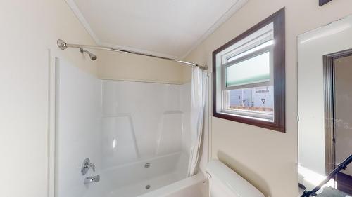 517 Pagurut Avenue W, Cranbrook, BC - Indoor Photo Showing Bathroom