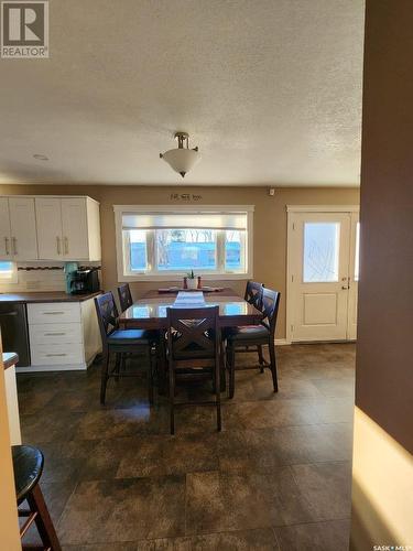 706 Grey Avenue, Grenfell, SK - Indoor Photo Showing Dining Room