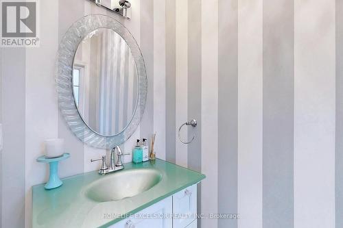 K - 169 Finch Avenue E, Toronto, ON - Indoor Photo Showing Bathroom