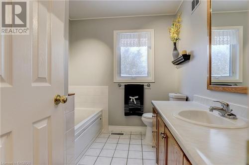135280 9Th Line, Grey Highlands, ON - Indoor Photo Showing Bathroom