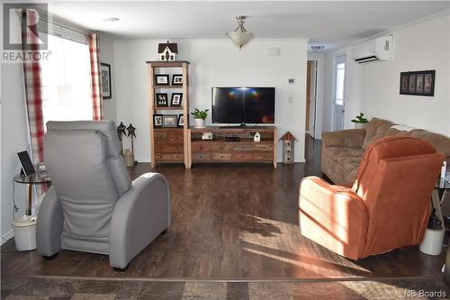 52 Carr Lane, Jacksonville, NB - Indoor Photo Showing Living Room