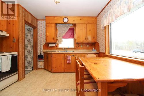 1002 Yankee Line, Smith-Ennismore-Lakefield, ON - Indoor Photo Showing Other Room