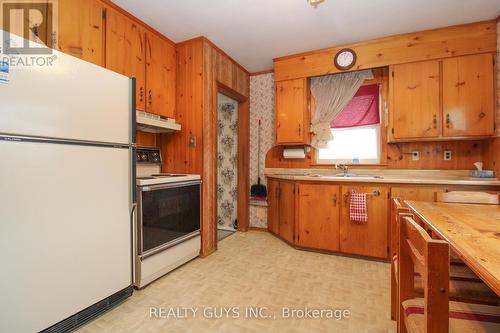 1002 Yankee Line, Smith-Ennismore-Lakefield, ON - Indoor Photo Showing Kitchen With Double Sink