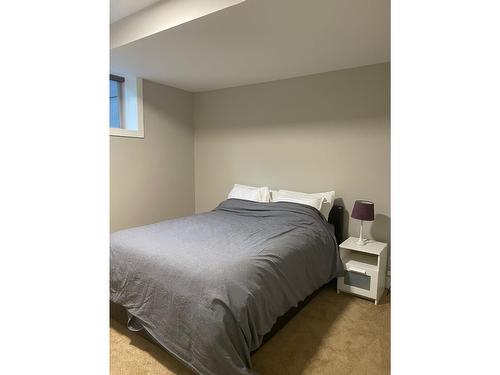 3720 Columbia Avenue, Castlegar, BC - Indoor Photo Showing Bedroom