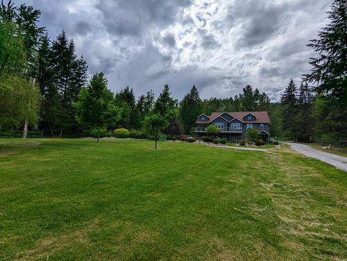 3720 Columbia Avenue, Castlegar, BC - Outdoor