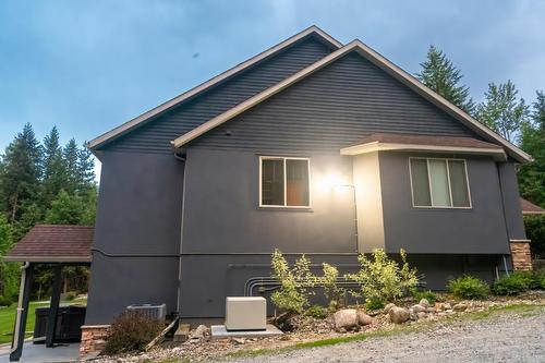 3720 Columbia Avenue, Castlegar, BC - Outdoor