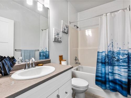 755 James Pl, Ladysmith, BC - Indoor Photo Showing Bathroom